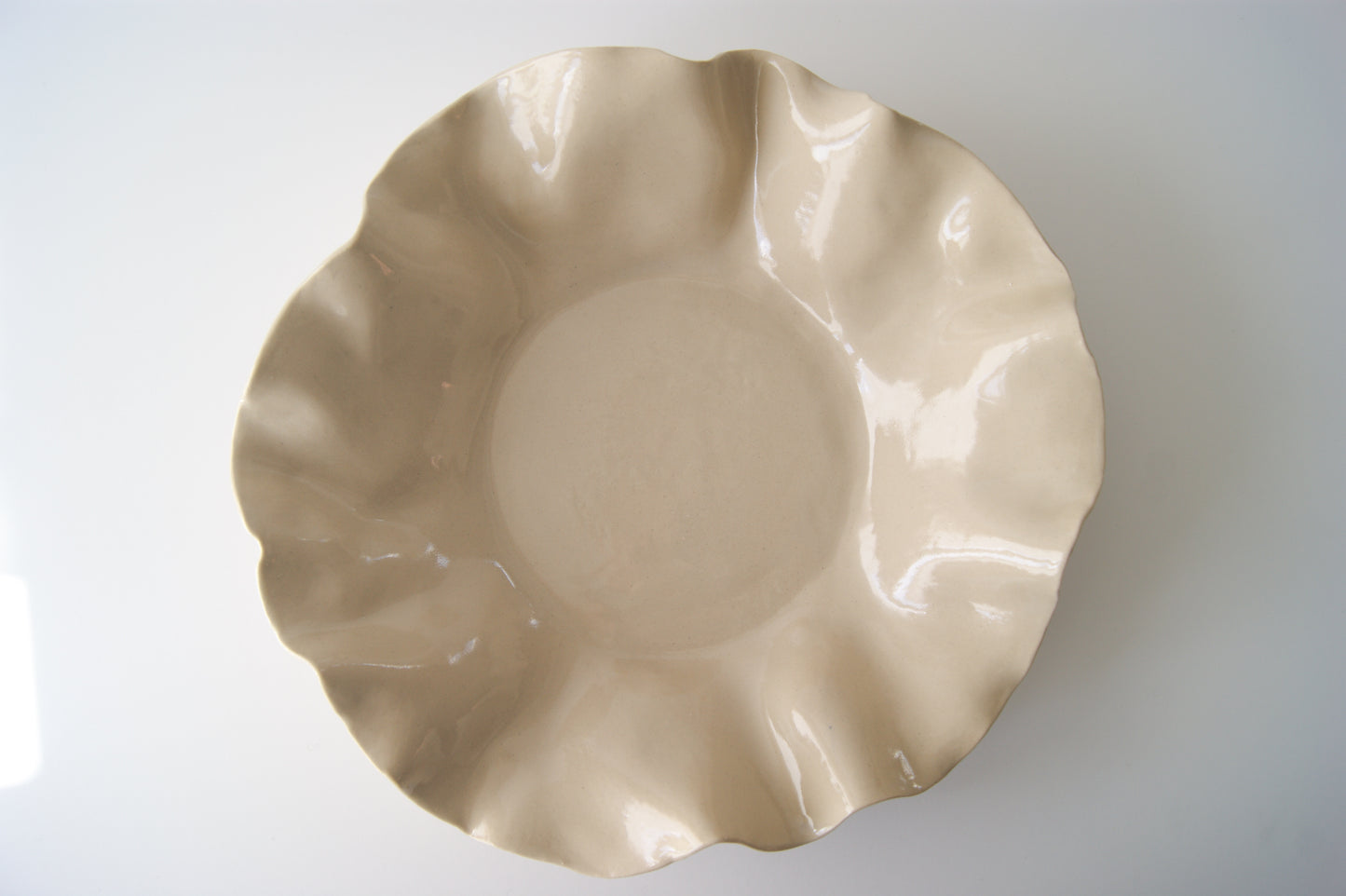 Flowy serving bowl - transparent